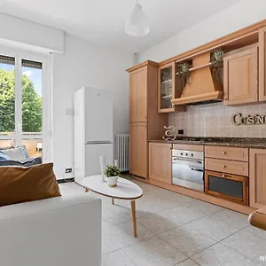 https://bilocale-san-siro-fiera-city-life-m5-lilla-segesta.it-lombardy.com